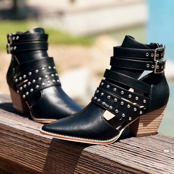 NEW Black Studded Cutout Buckle Strap Pointy
Toe Block Heel Ankle Booties Vegan - Picture 10 of 15